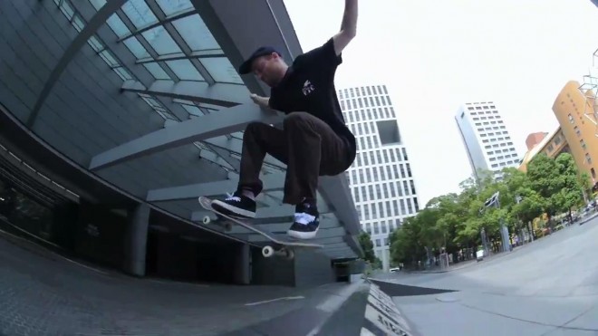 Skating in Tokyo, Japan with Hirotoshi Kawabuchi, Laurence K_20160125051601